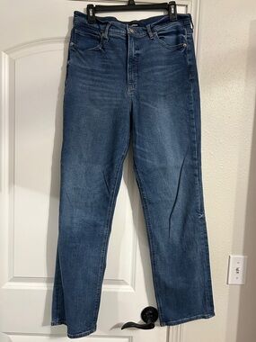 Express Straight Leg Jeans in Medium Wash Blue Size 14 Long